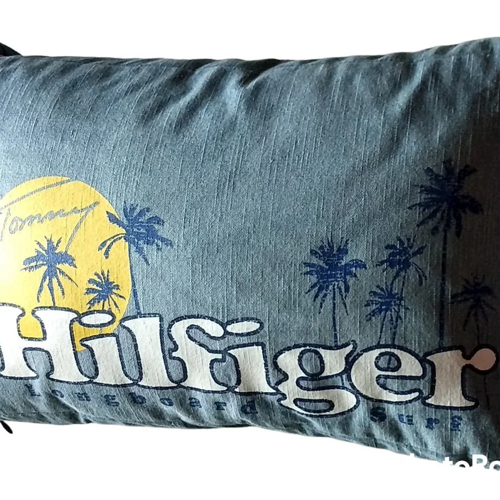 RESERVED FOR @juliamisto - 2 Vintage Tommy Hilfiger Accent Throw Pillows - Picture 2 of 7